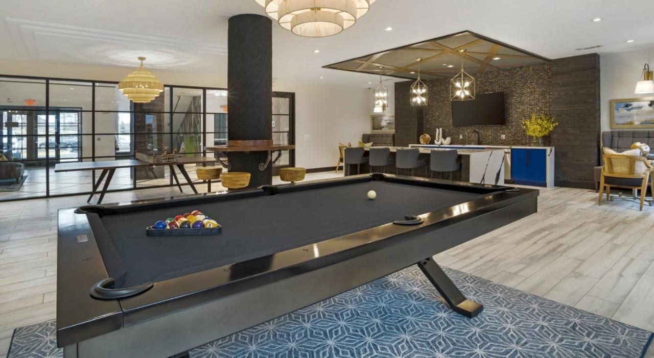 Ferienwohnung Grand Luxury Premium Vaulted Ceilings Woodbridge Exterior foto